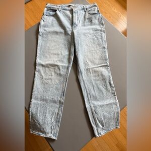 Abercrombie & Fitch Women’s Ultra High Rise The ‘90s Straight Jeans Size 33/16